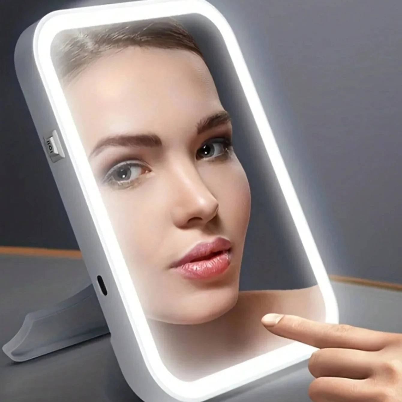 LED Portable Desktop Makeup Mirror